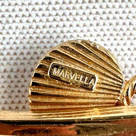 Vintage Marvella Gold Tone Heart Brooch With Faux Pearls 2" X 1" - Picture 3 of 10